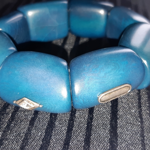 Silpada "Polished Palms" Stone Stretch Bracelet - Picture 3 of 3